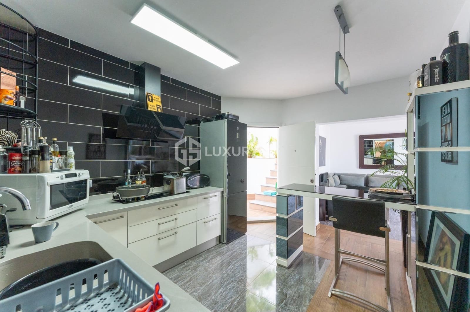 7 soveværelse Villa til salg i Costa Adeje med swimmingpool garage - € 1.995.000 (Ref: 9096168)