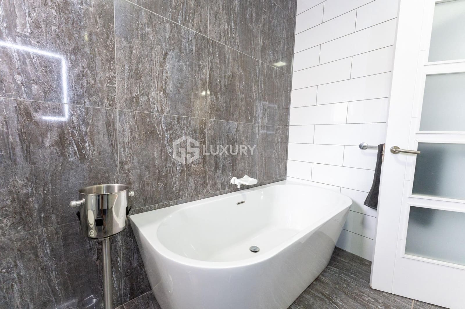 7 soveværelse Villa til salg i Costa Adeje med swimmingpool garage - € 1.995.000 (Ref: 9096168)