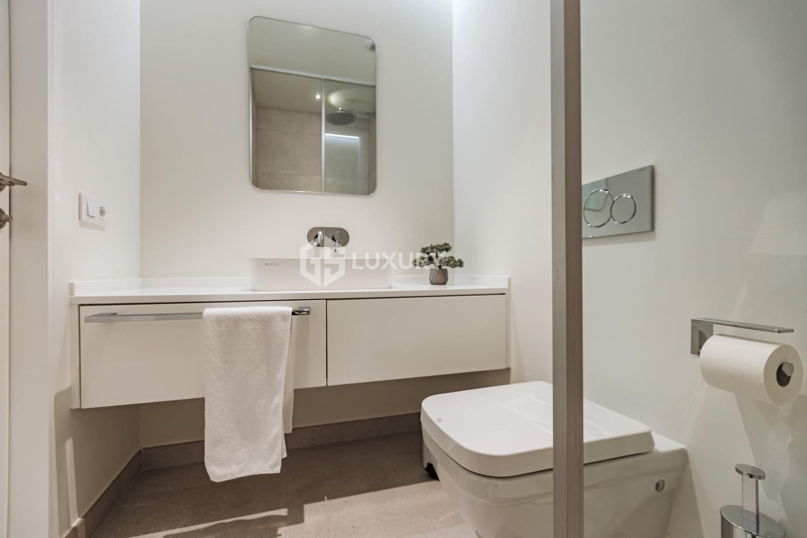 4 bedroom Villa for sale in Marazul with pool garage - € 1,490,000 (Ref: 9107177)