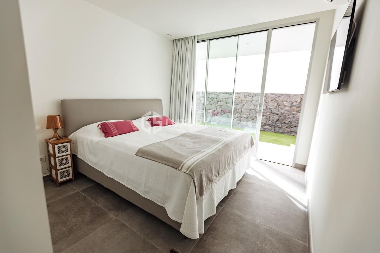 4 bedroom Villa for sale in Marazul with pool garage - € 1,490,000 (Ref: 9107177)