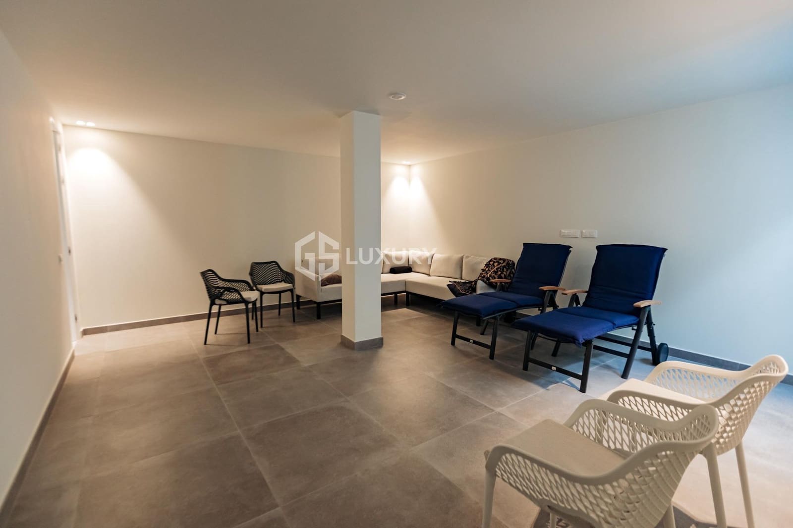 4 bedroom Villa for sale in Marazul with pool garage - € 1,490,000 (Ref: 9107177)