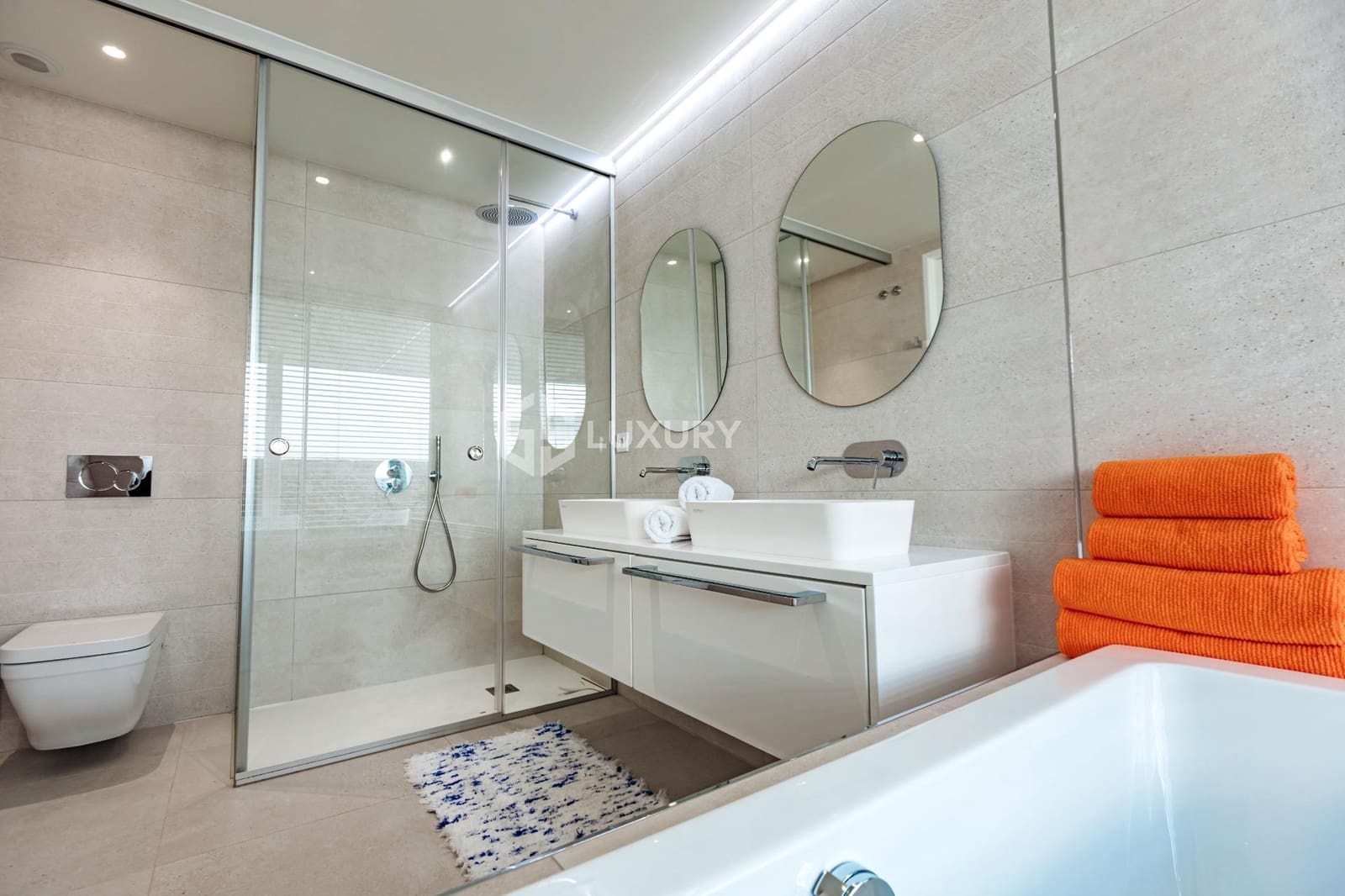 4 bedroom Villa for sale in Marazul with pool garage - € 1,490,000 (Ref: 9107177)