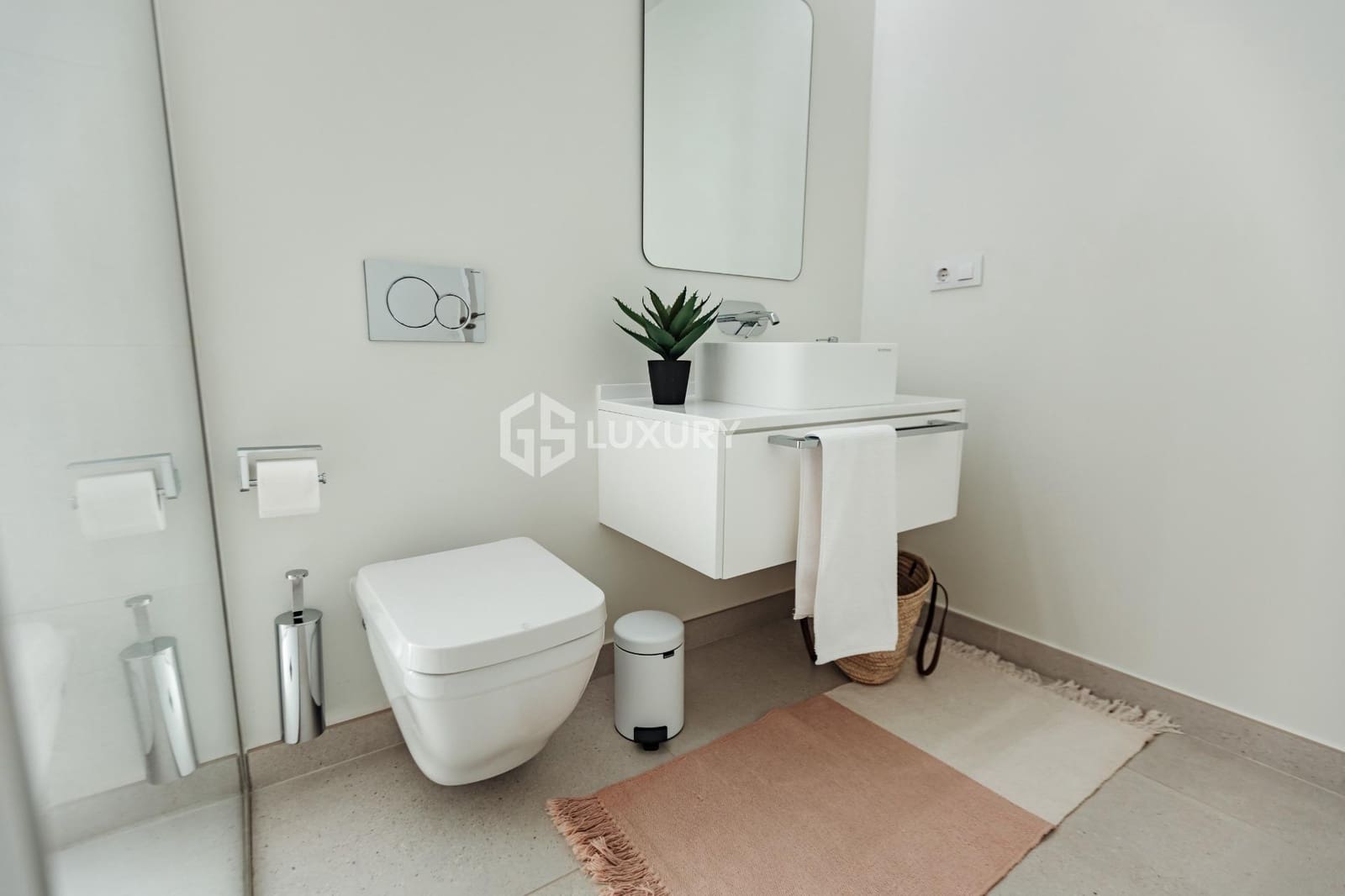 4 bedroom Villa for sale in Marazul with pool garage - € 1,490,000 (Ref: 9107177)