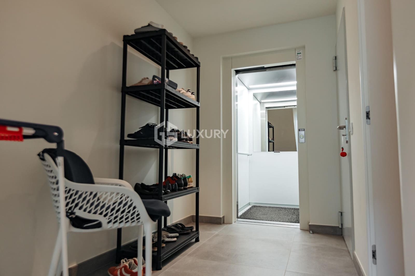 4 bedroom Villa for sale in Marazul with pool garage - € 1,490,000 (Ref: 9107177)