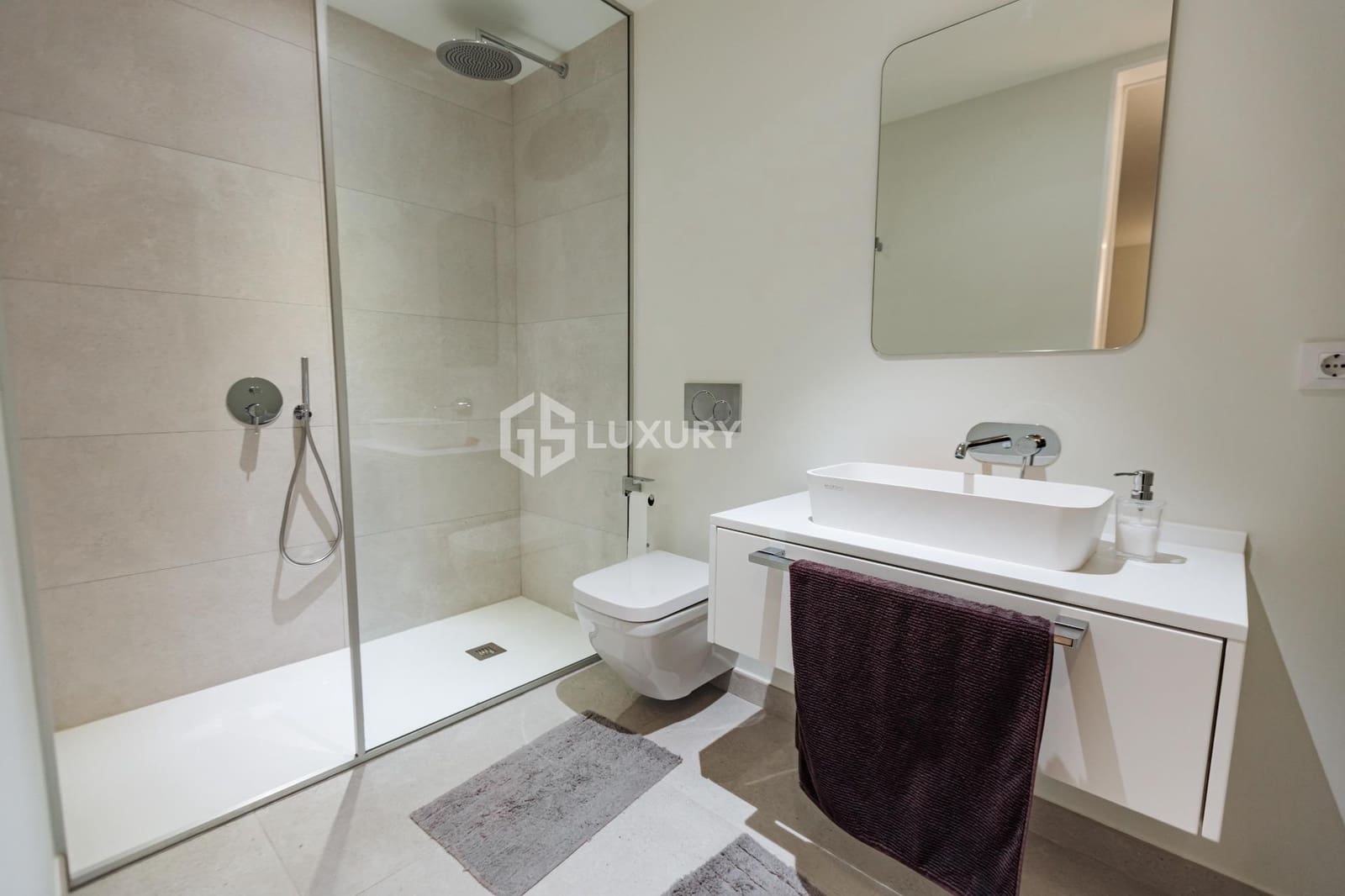 4 bedroom Villa for sale in Marazul with pool garage - € 1,490,000 (Ref: 9107177)