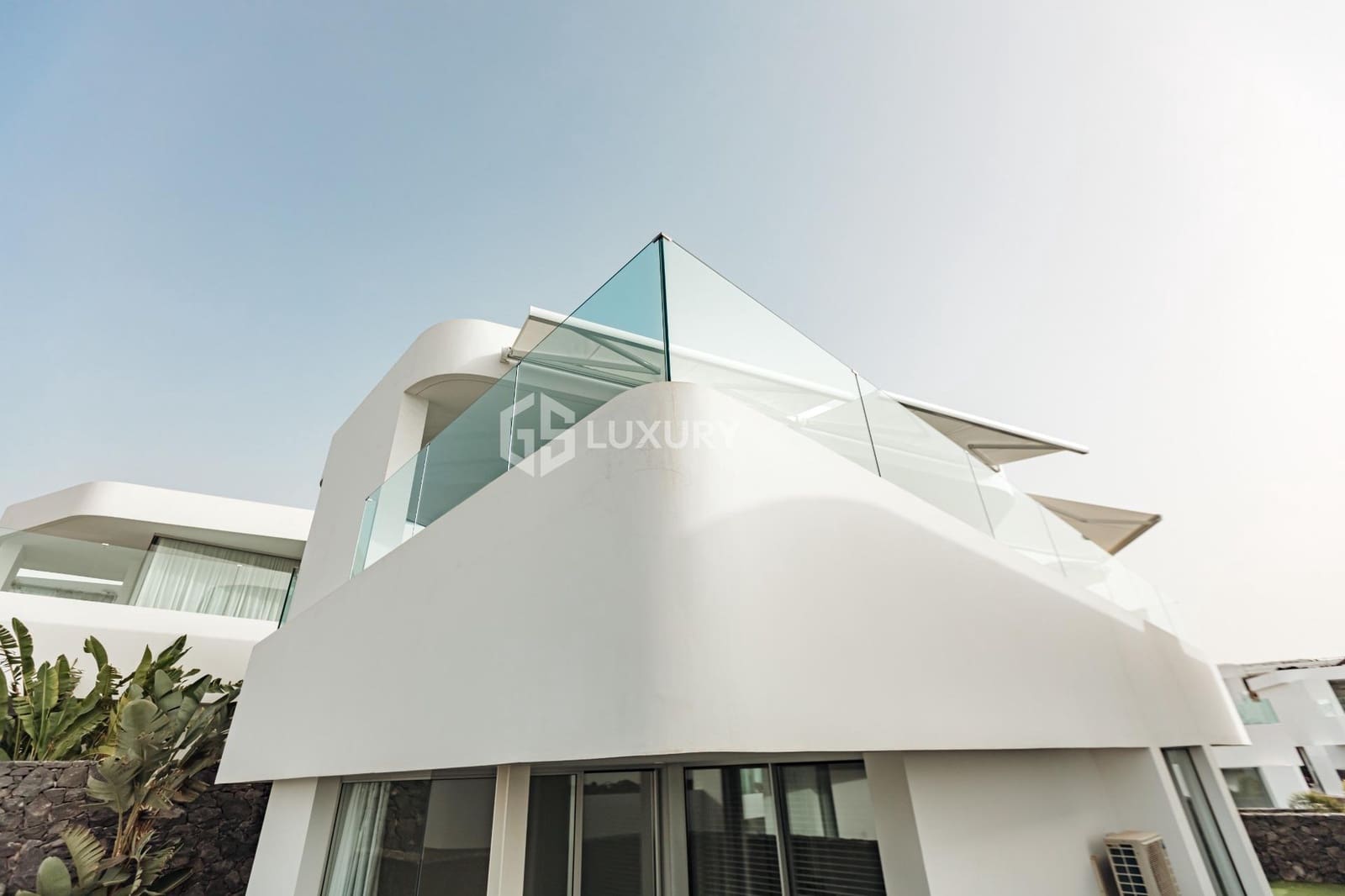 4 bedroom Villa for sale in Marazul with pool garage - € 1,490,000 (Ref: 9107177)