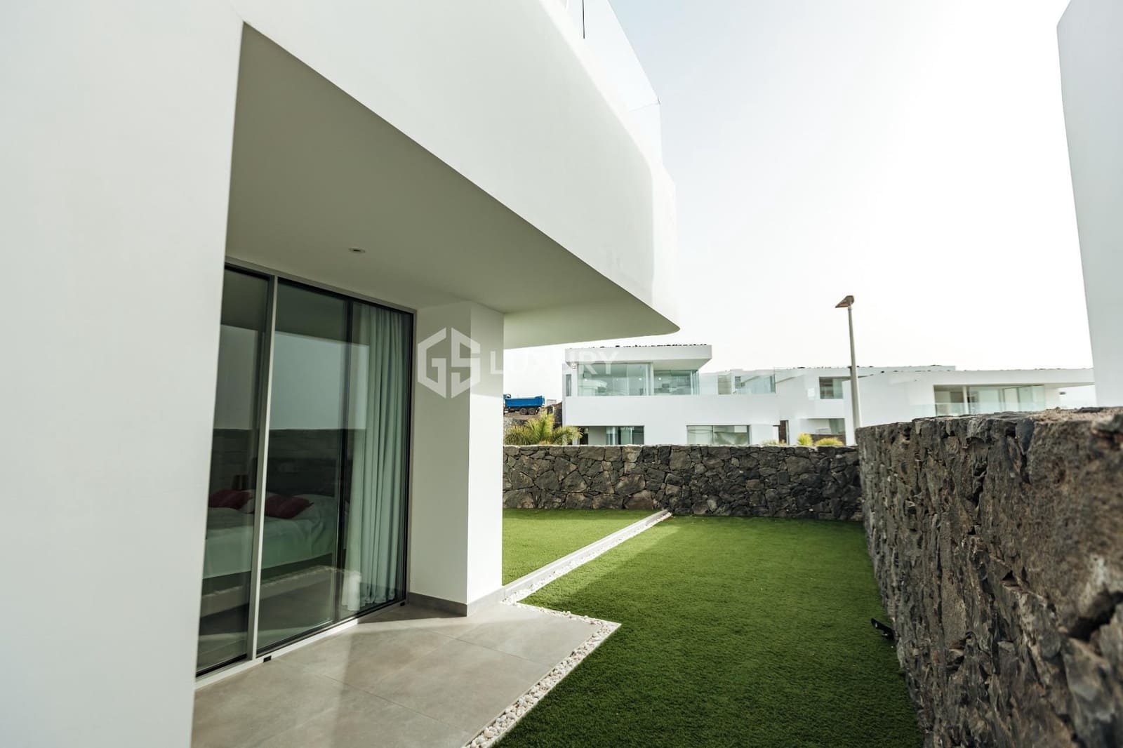 4 bedroom Villa for sale in Marazul with pool garage - € 1,490,000 (Ref: 9107177)