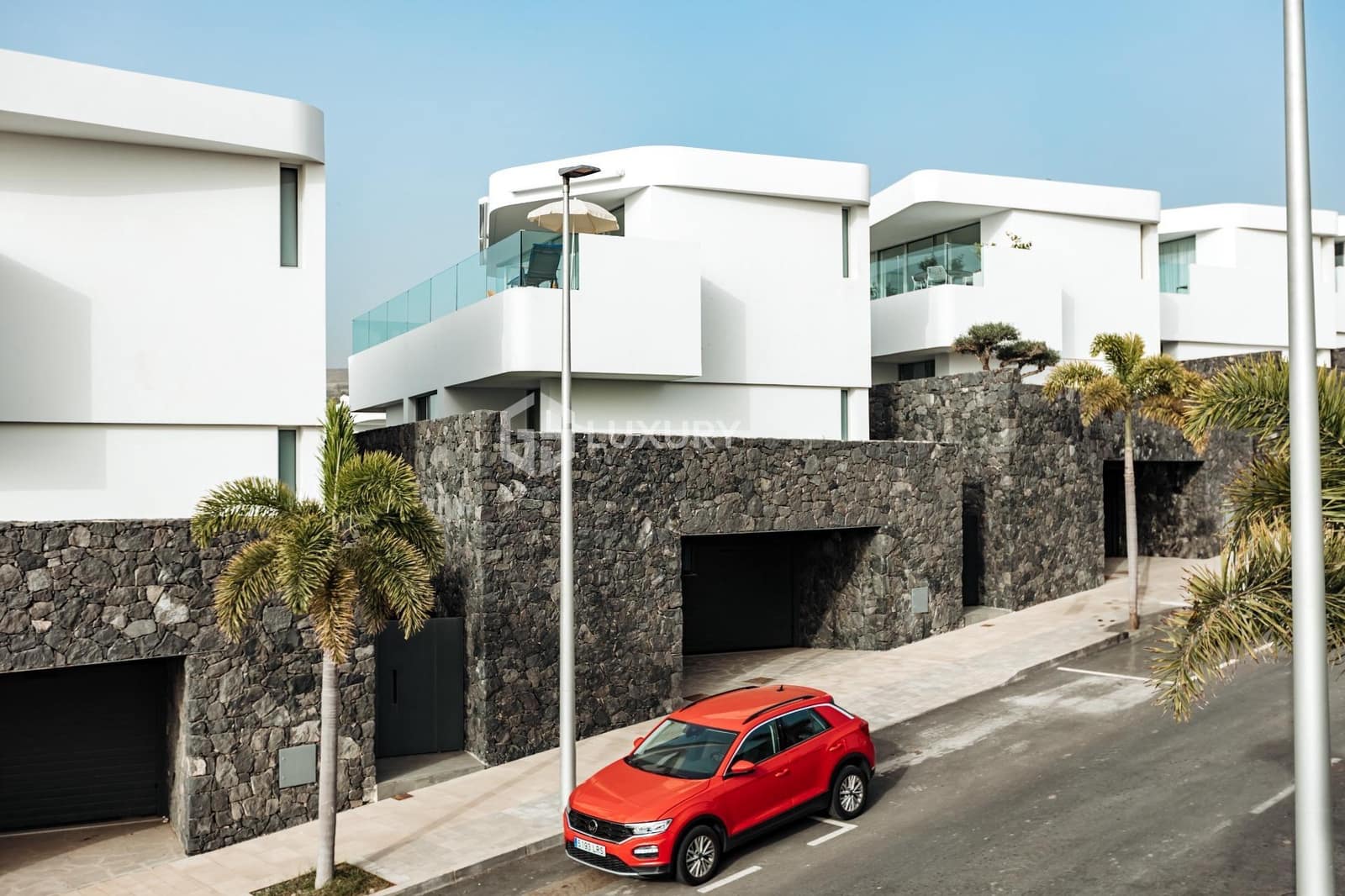 4 bedroom Villa for sale in Marazul with pool garage - € 1,490,000 (Ref: 9107177)