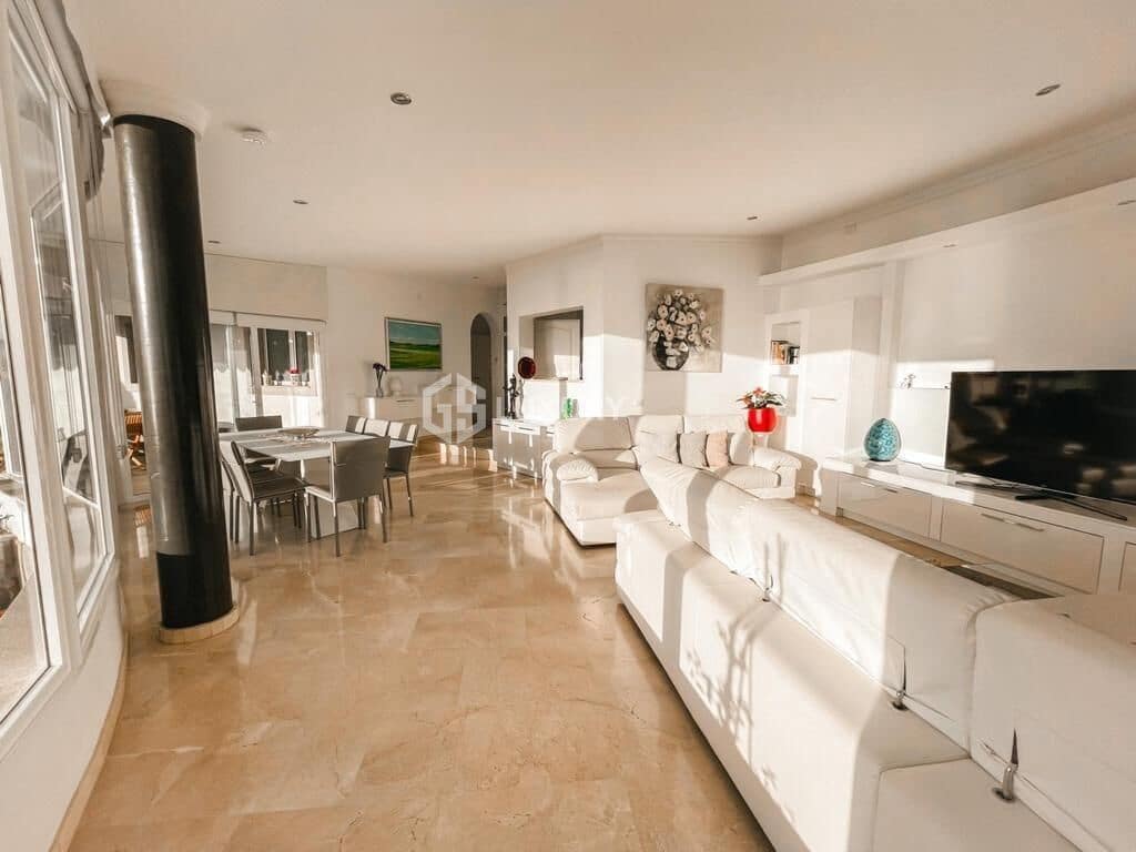 4 soveværelse Villa til salg i Torviscas med swimmingpool garage - € 1.350.000 (Ref: 9107179)