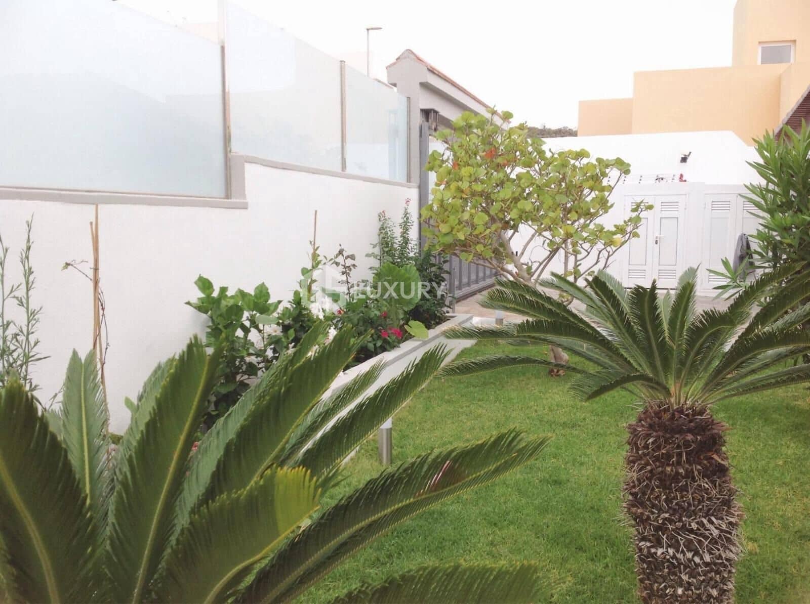 4 soveværelse Villa til salg i Torviscas med swimmingpool garage - € 1.350.000 (Ref: 9107179)