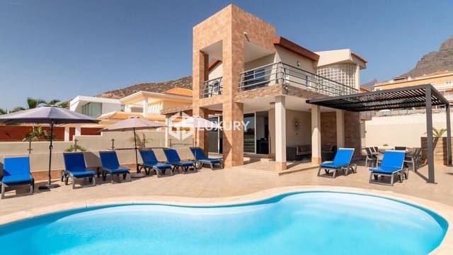4 soveværelse Villa til salg i El Madroñal, Adeje med swimmingpool garage - € 1.680.000 (Ref: 9108938)