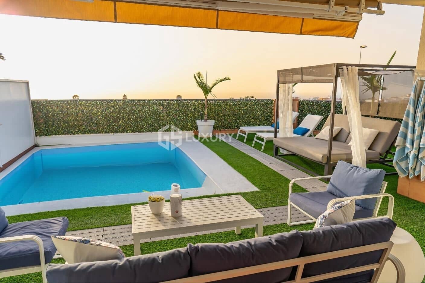 4 makuuhuone Paritalo myytävänä paikassa Puerto Santiago mukana uima-altaan 
autotalli - 1 500 000 € (Ref: 9110542)