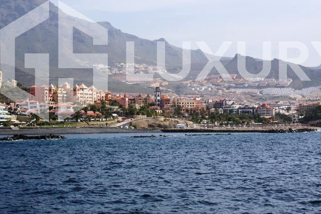 Działka budowlana na sprzedaż w Costa Adeje - 8 000 000 € (Ref: 9128543)