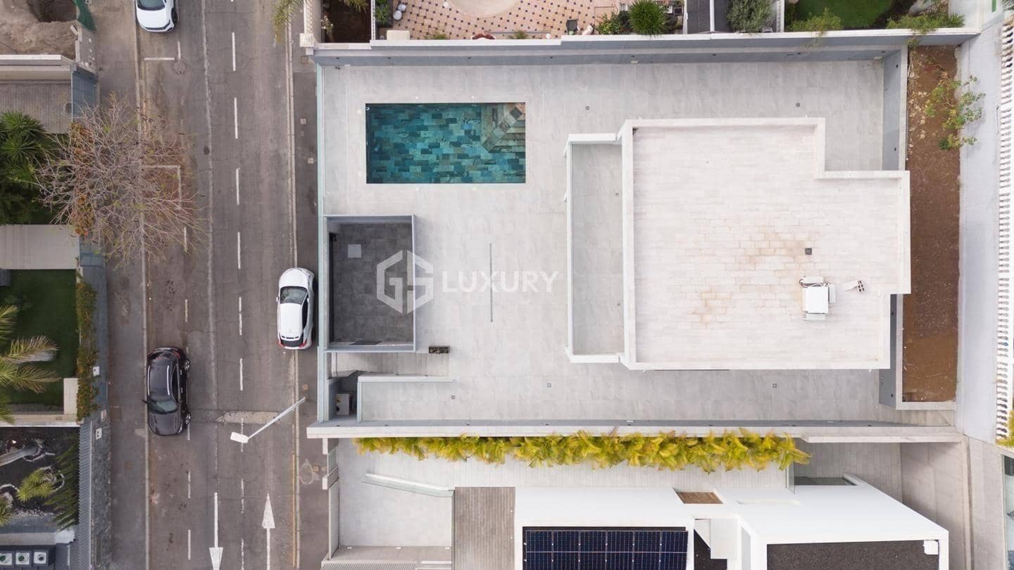 4 quarto Moradia para venda em El Madronal com piscina garagem - 1 850 000 € (Ref: 9143153)