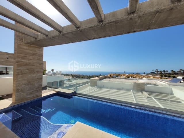 4 slaapkamer Villa te koop in Costa Adeje, Adeje met zwembad garage - € 1.495.000 (Ref: 9143154)