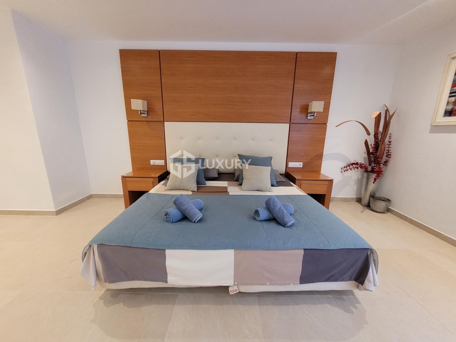 4 slaapkamer Villa te koop in Costa Adeje met zwembad garage - € 1.495.000 (Ref: 9143154)