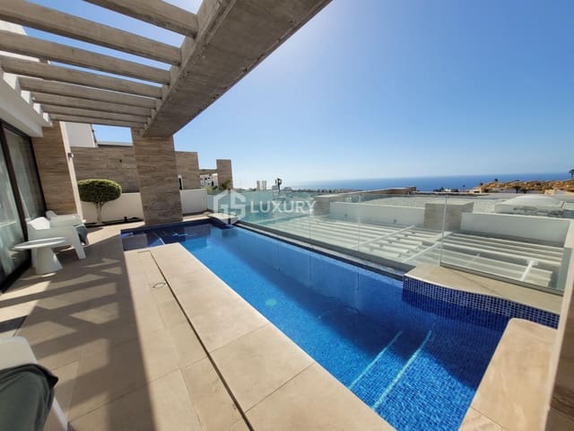 4 slaapkamer Villa te koop in Costa Adeje, Adeje met zwembad garage - € 1.495.000 (Ref: 9143154)