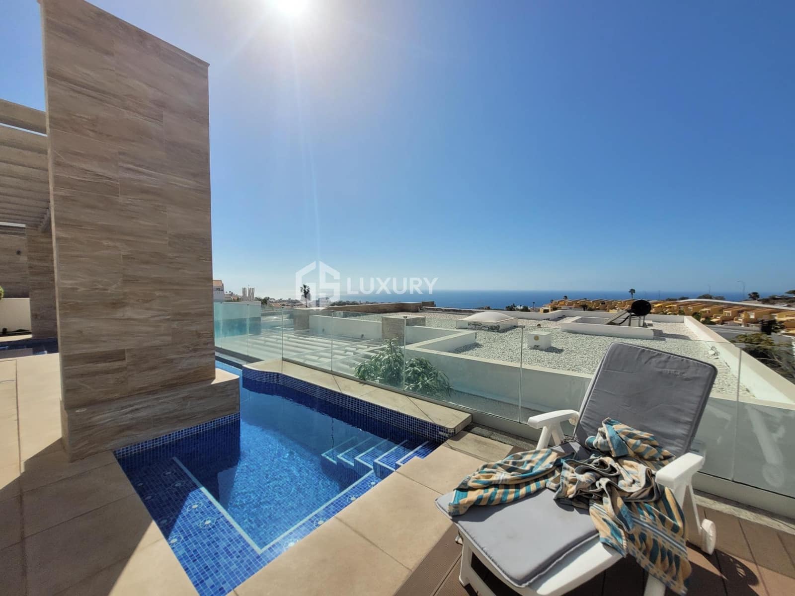 4 slaapkamer Villa te koop in Costa Adeje met zwembad garage - € 1.495.000 (Ref: 9143154)