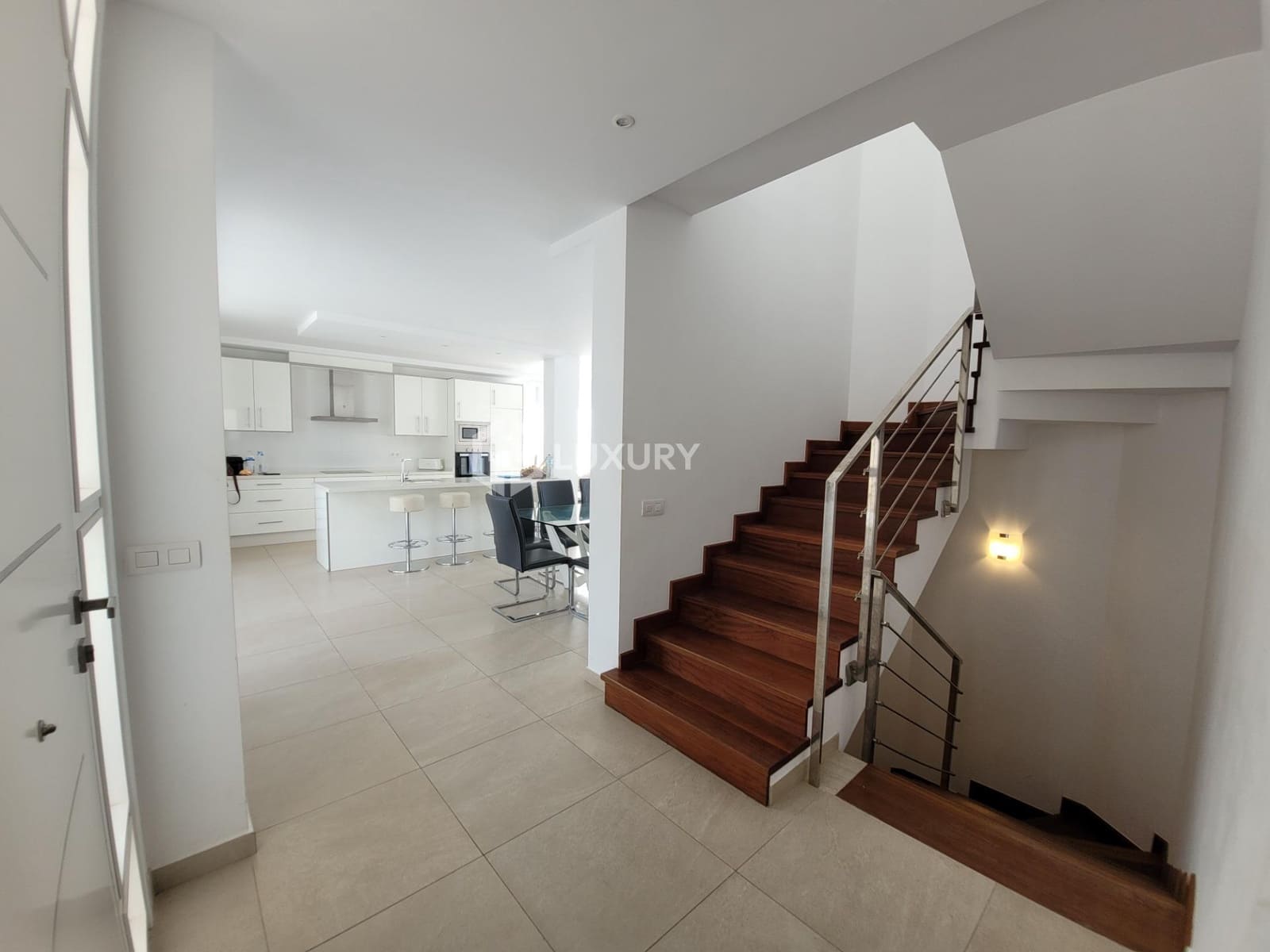 4 slaapkamer Villa te koop in Costa Adeje met zwembad garage - € 1.495.000 (Ref: 9143154)