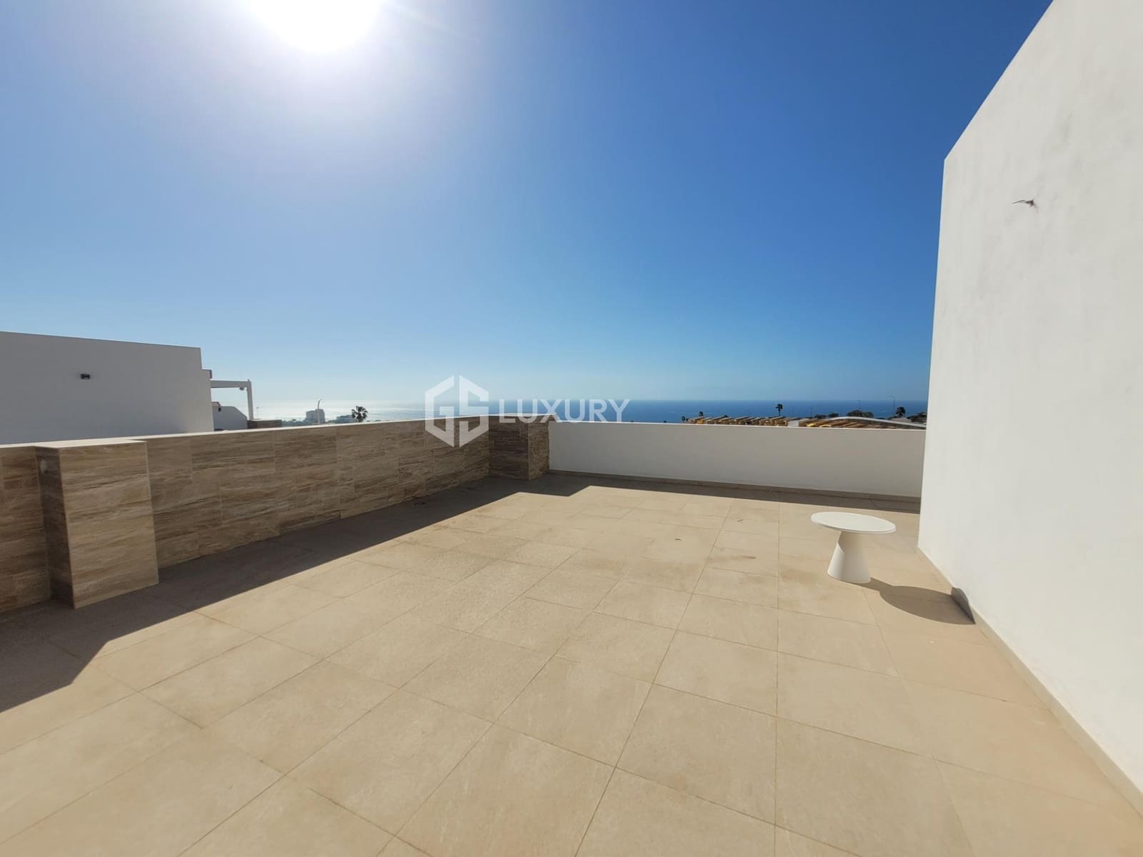 4 slaapkamer Villa te koop in Costa Adeje met zwembad garage - € 1.495.000 (Ref: 9143154)