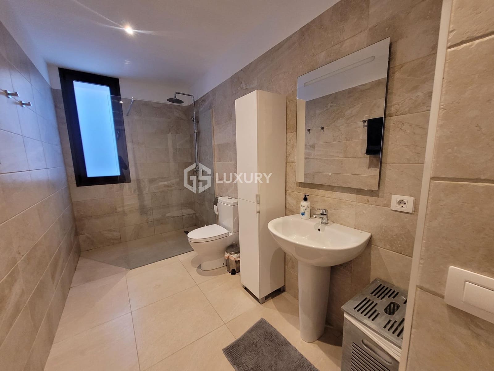 4 slaapkamer Villa te koop in Costa Adeje met zwembad garage - € 1.495.000 (Ref: 9143154)