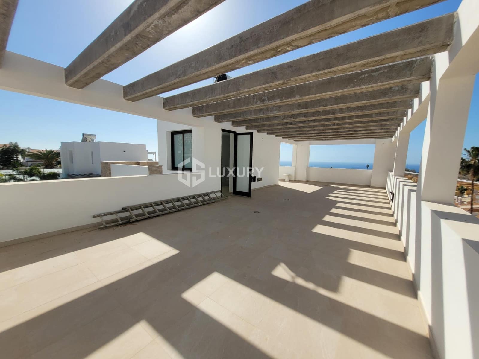 4 slaapkamer Villa te koop in Costa Adeje met zwembad garage - € 1.495.000 (Ref: 9143154)