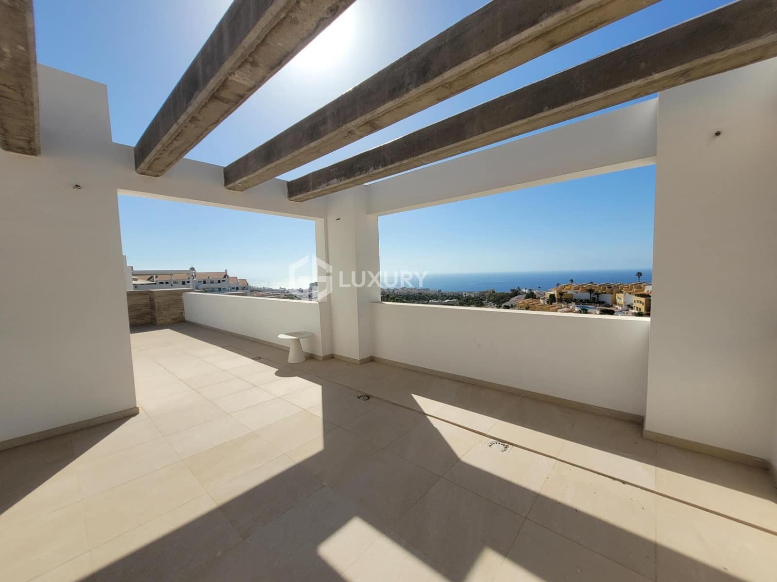 4 slaapkamer Villa te koop in Costa Adeje met zwembad garage - € 1.495.000 (Ref: 9143154)