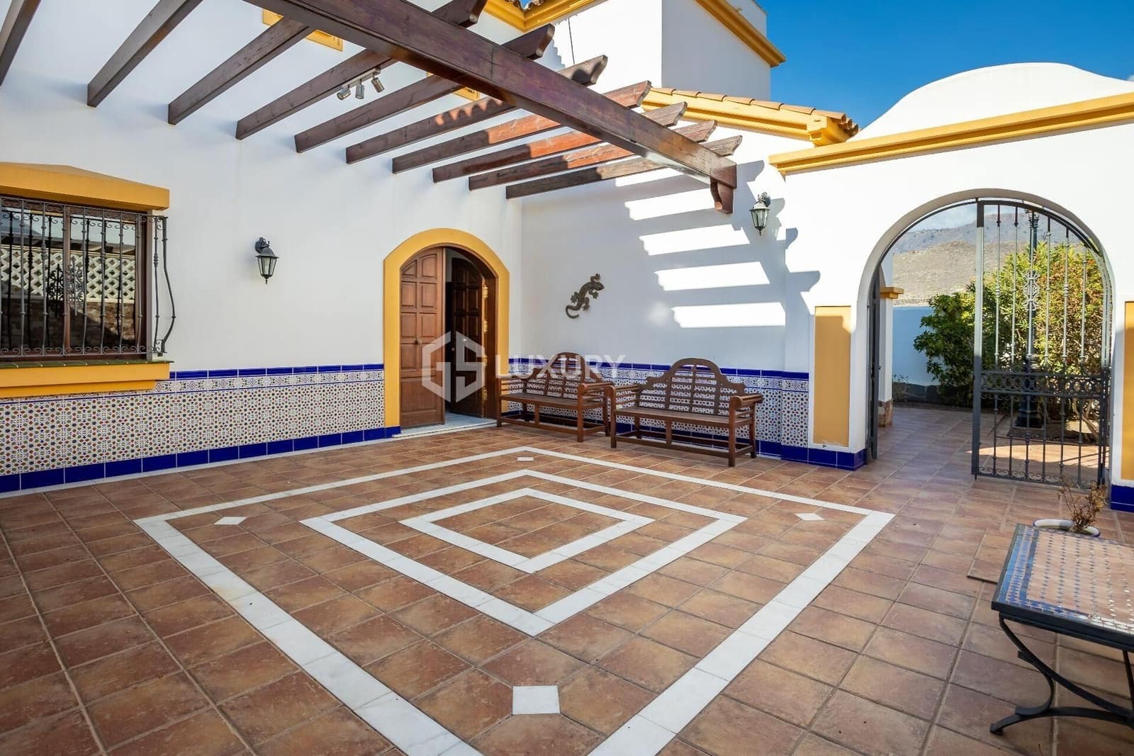 5 soverom Villa til salgs i El Madronal med svømmebasseng garasje - € 3 000 000 (Ref: 9143155)