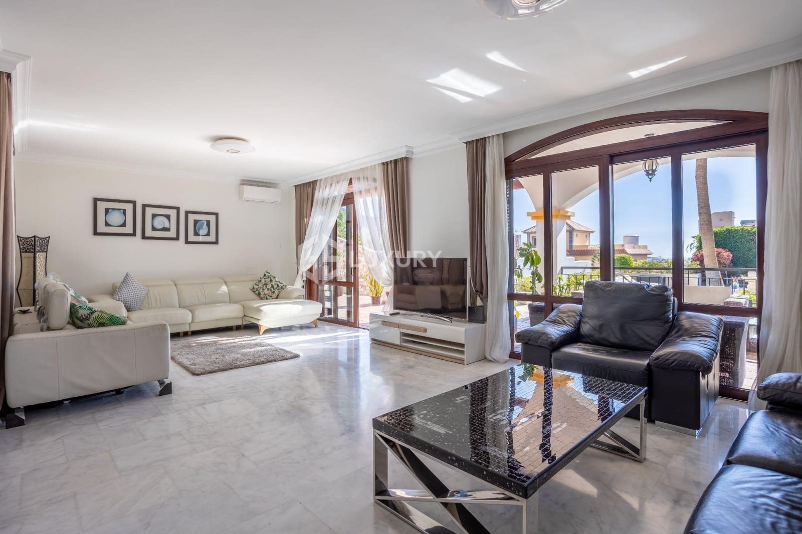 5 soverom Villa til salgs i El Madronal med svømmebasseng garasje - € 3 000 000 (Ref: 9143155)