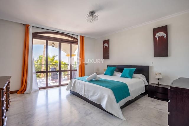 5 soverom Villa til salgs i El Madroñal, Adeje med svømmebasseng garasje - € 3 000 000 (Ref: 9143155)