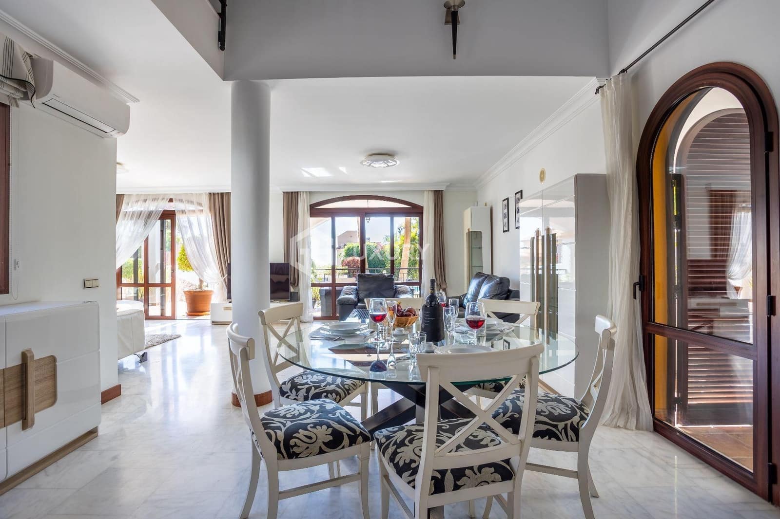 5 soverom Villa til salgs i El Madronal med svømmebasseng garasje - € 3 000 000 (Ref: 9143155)