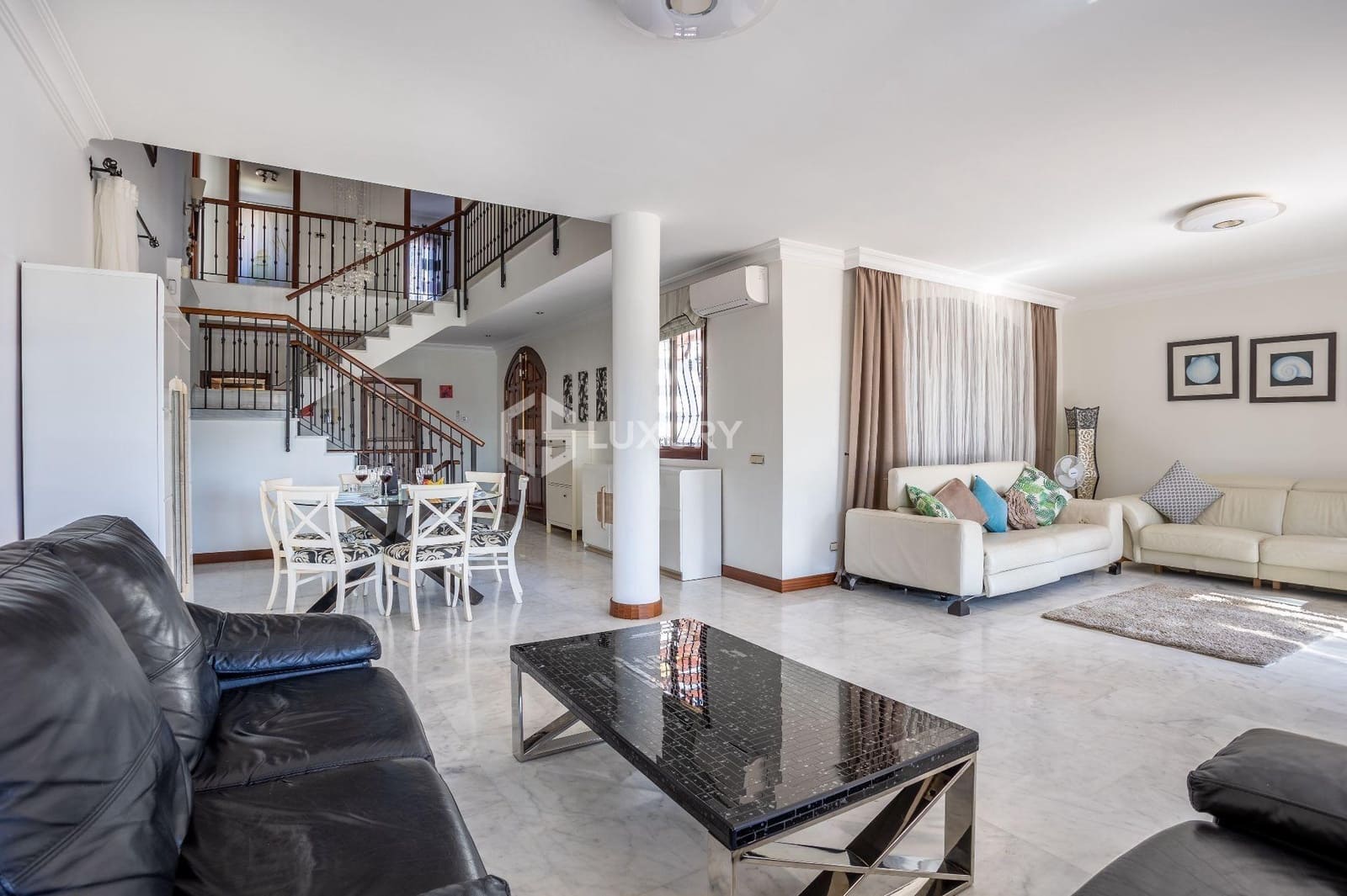 5 soverom Villa til salgs i El Madronal med svømmebasseng garasje - € 3 000 000 (Ref: 9143155)