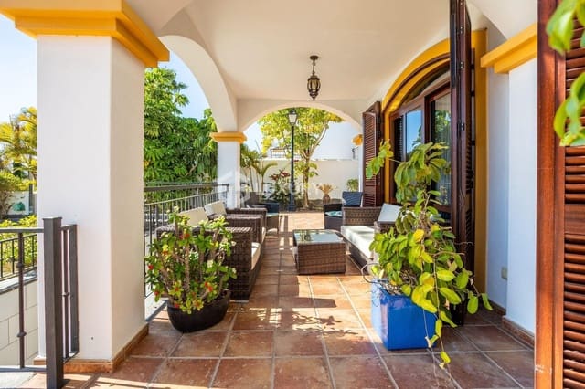 5 soveværelse Villa til salg i El Madroñal, Adeje med swimmingpool garage - € 3.000.000 (Ref: 9143155)