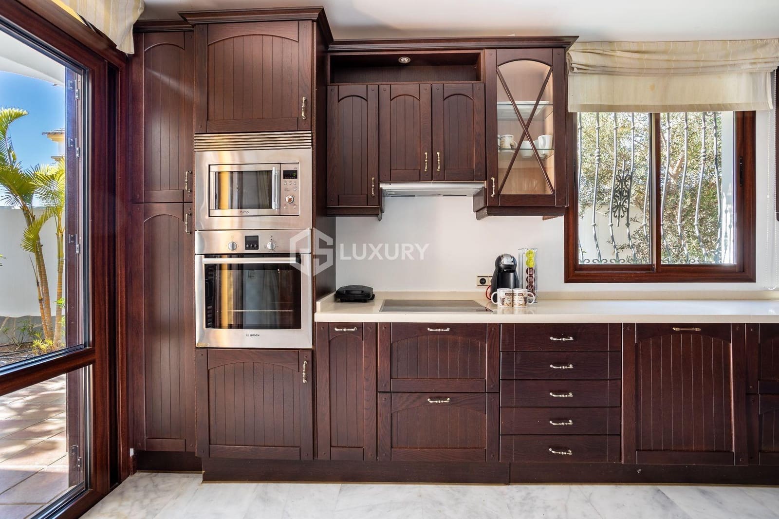 5 soverom Villa til salgs i El Madronal med svømmebasseng garasje - € 3 000 000 (Ref: 9143155)