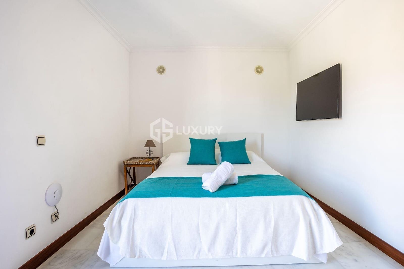 5 soverom Villa til salgs i El Madronal med svømmebasseng garasje - € 3 000 000 (Ref: 9143155)