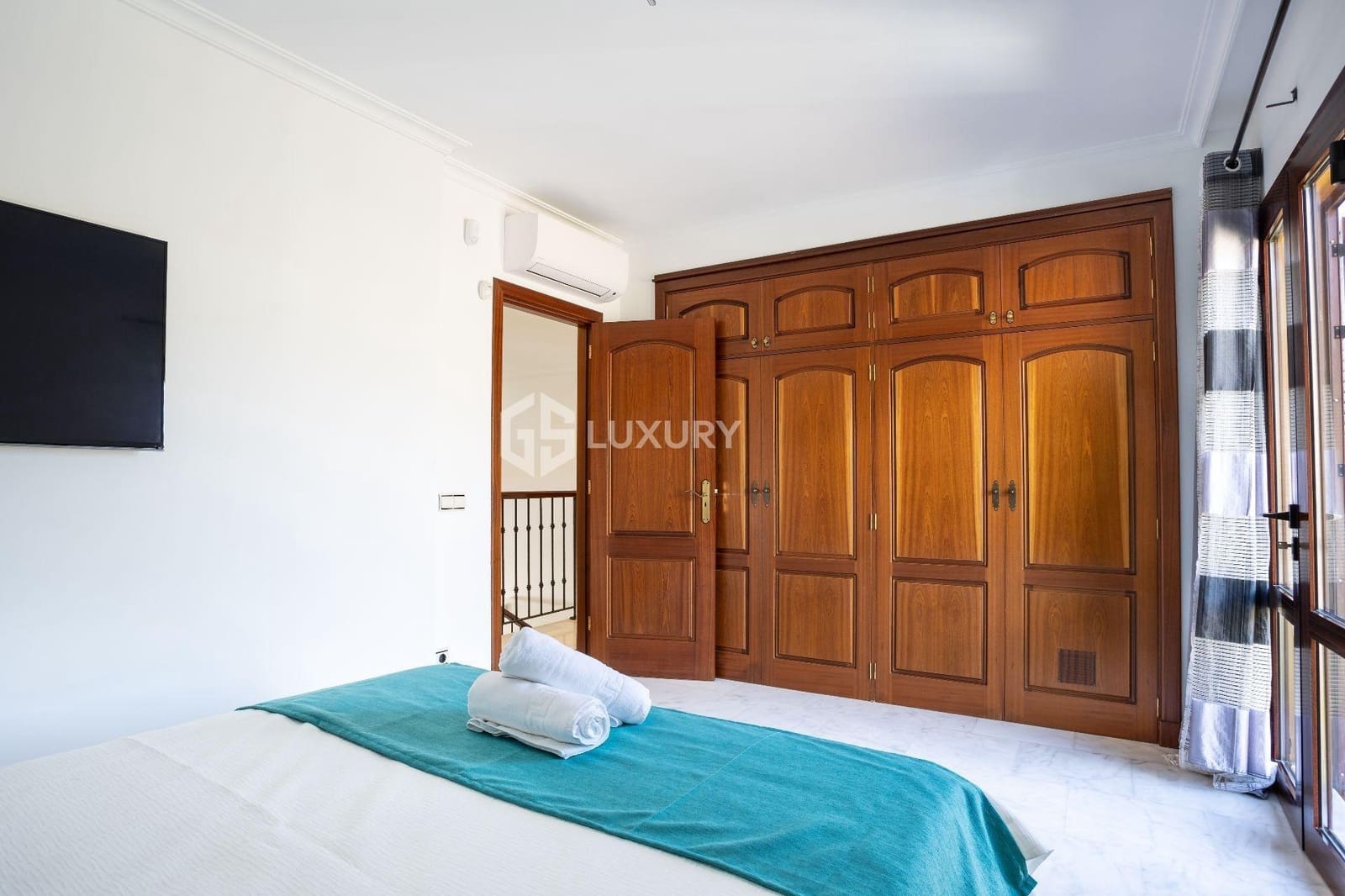 5 soverom Villa til salgs i El Madronal med svømmebasseng garasje - € 3 000 000 (Ref: 9143155)