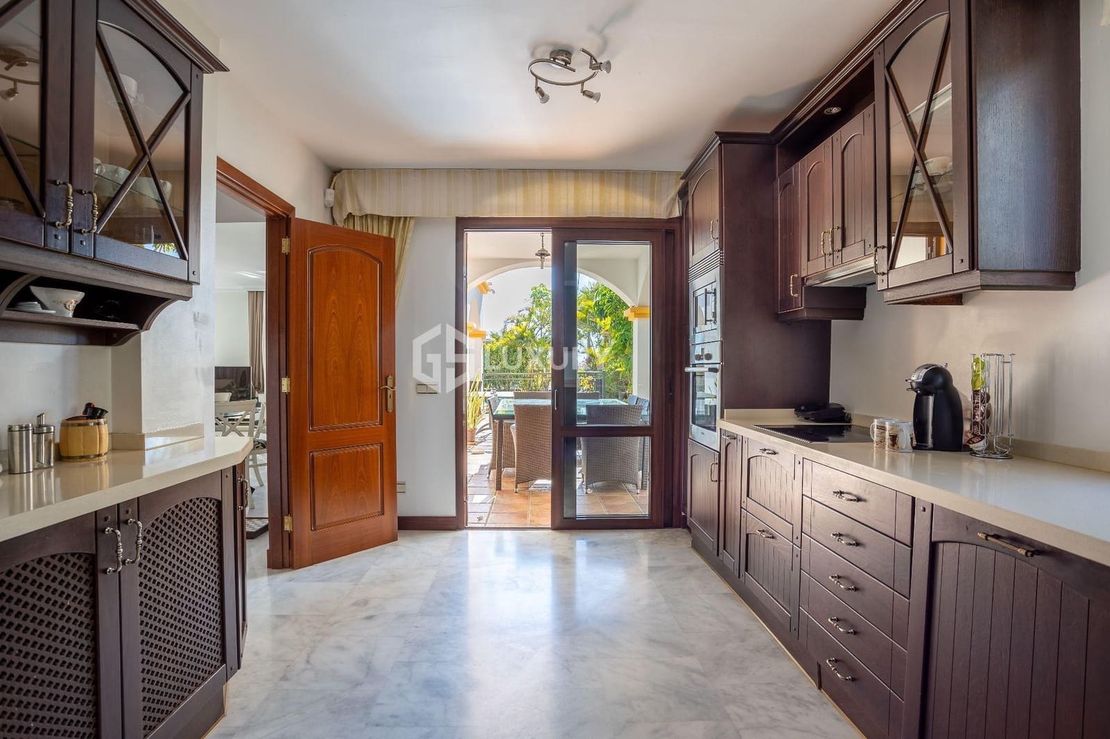 5 soverom Villa til salgs i El Madronal med svømmebasseng garasje - € 3 000 000 (Ref: 9143155)