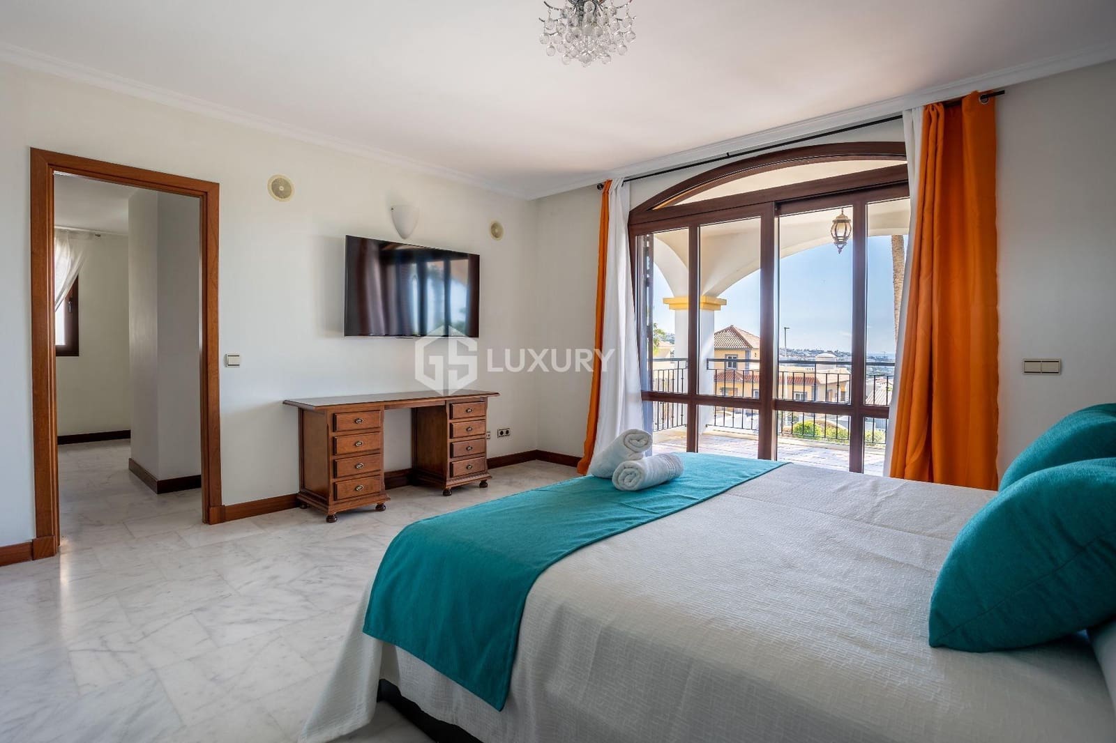 5 soverom Villa til salgs i El Madronal med svømmebasseng garasje - € 3 000 000 (Ref: 9143155)