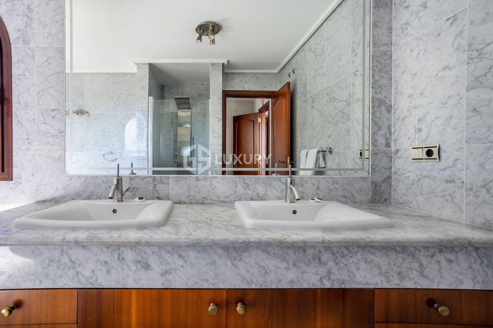 5 soverom Villa til salgs i El Madronal med svømmebasseng garasje - € 3 000 000 (Ref: 9143155)