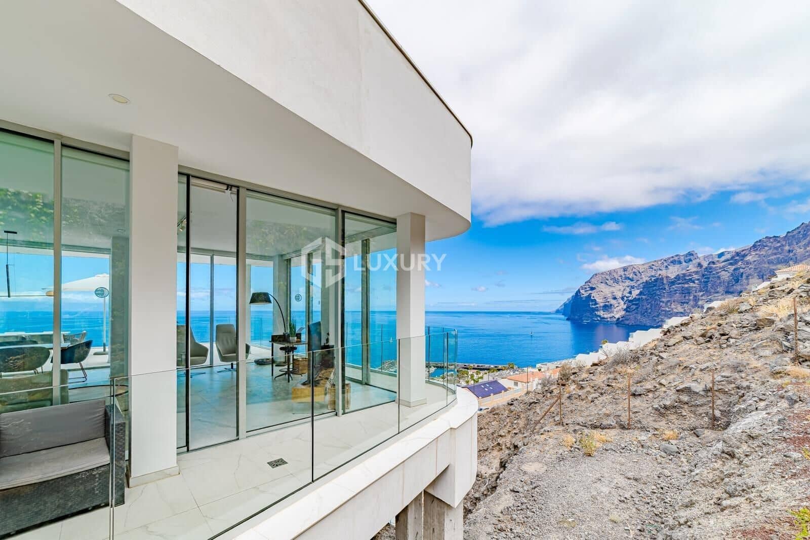 3 soveværelse Penthouse til salg i Los Gigantes med swimmingpool garage - € 2.495.000 (Ref: 9143903)