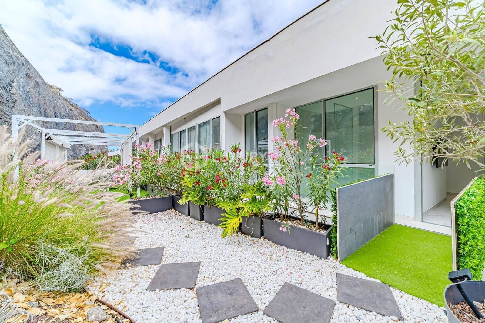 3 soveværelse Penthouse til salg i Los Gigantes med swimmingpool garage - € 2.495.000 (Ref: 9143903)