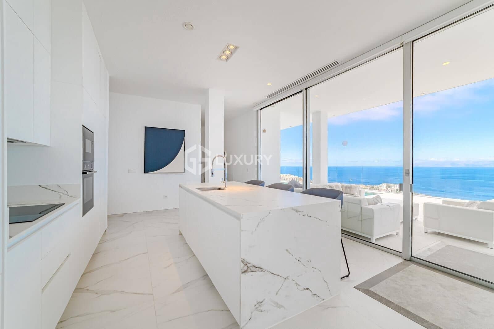 3 soveværelse Penthouse til salg i Los Gigantes med swimmingpool garage - € 2.495.000 (Ref: 9143903)