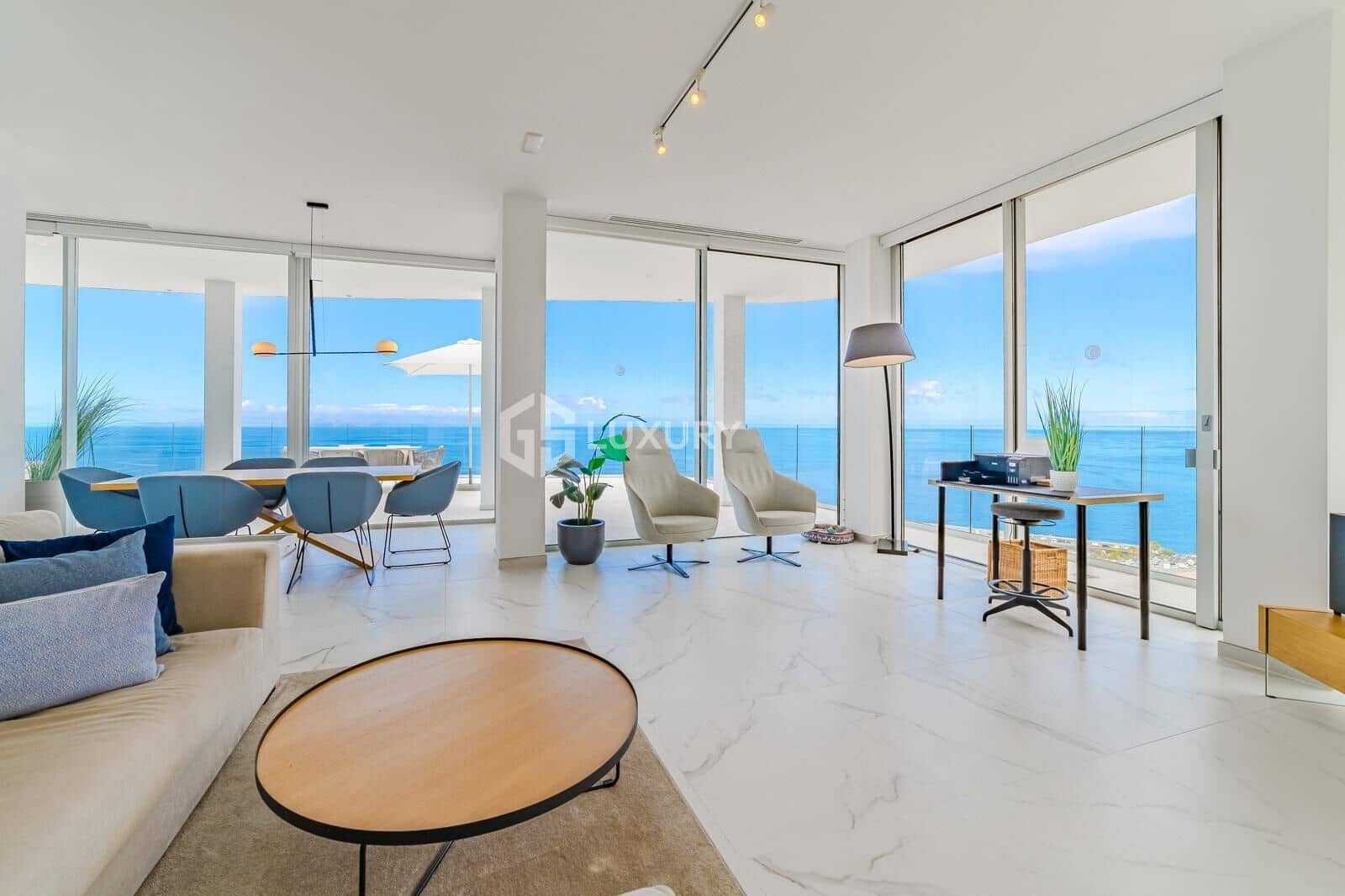 3 soveværelse Penthouse til salg i Los Gigantes med swimmingpool garage - € 2.495.000 (Ref: 9143903)