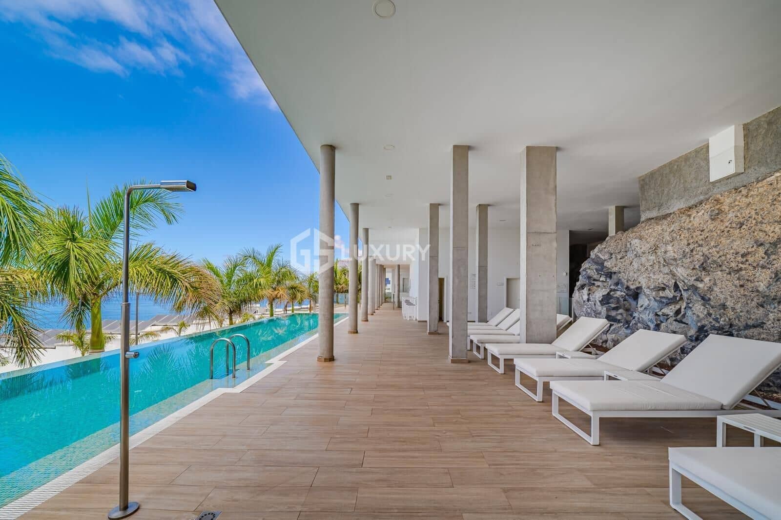 3 soveværelse Penthouse til salg i Los Gigantes med swimmingpool garage - € 2.495.000 (Ref: 9143903)