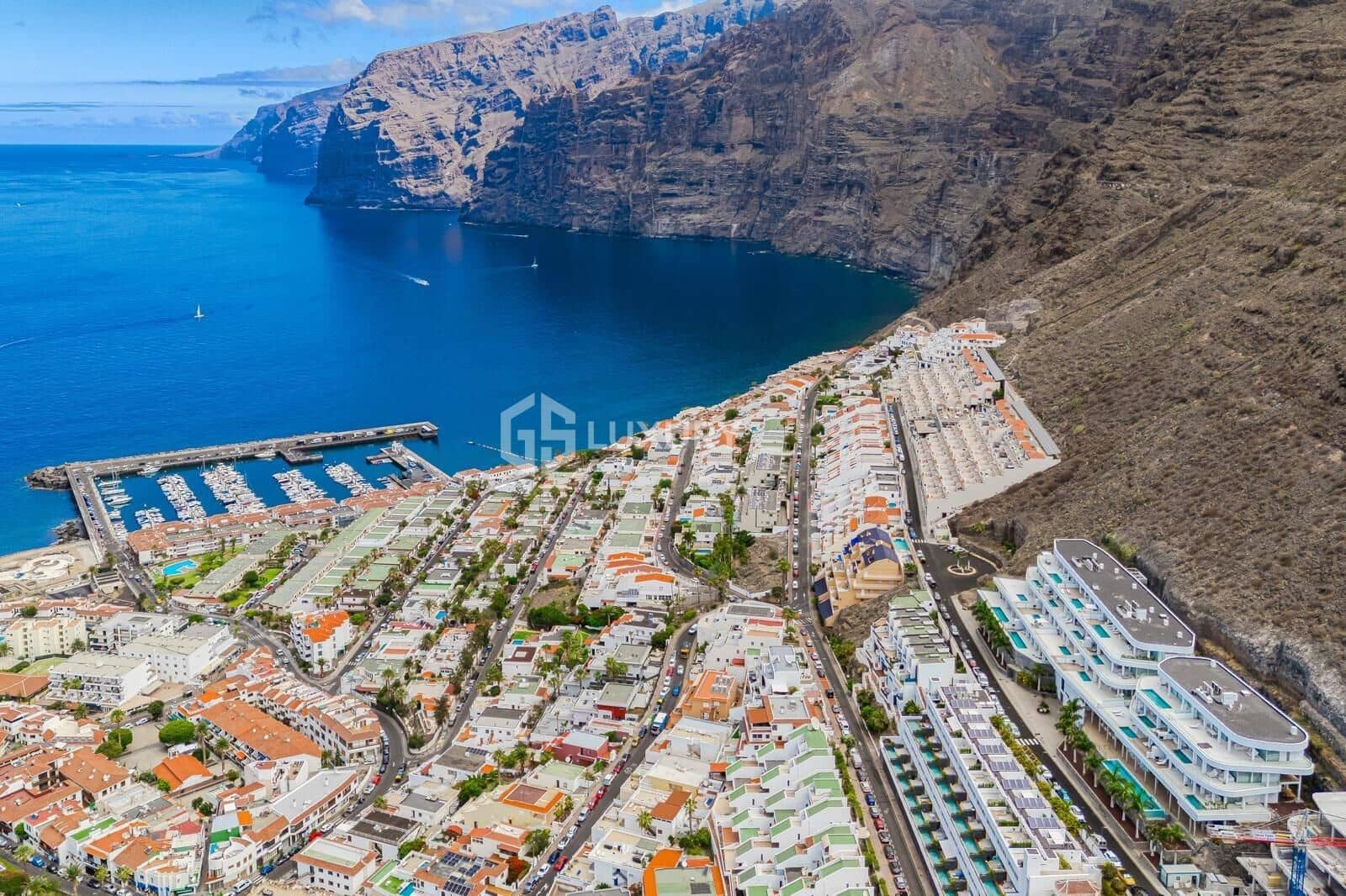 3 soveværelse Penthouse til salg i Los Gigantes med swimmingpool garage - € 2.495.000 (Ref: 9143903)