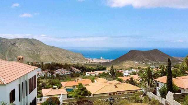 Byggetomt til salgs i Chayofa, Arona - € 850 000 (Ref: 9147385)