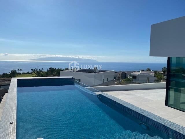 3 soveværelse Villa til salg i Guia de Isora med swimmingpool garage - € 3.290.000 (Ref: 9156131)