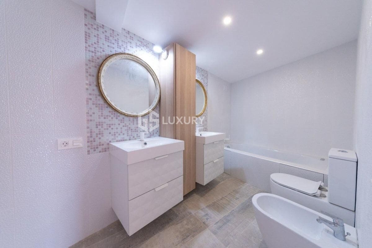 10 soveværelse Villa til salg i Costa Adeje med swimmingpool garage - € 2.500.000 (Ref: 9163986)