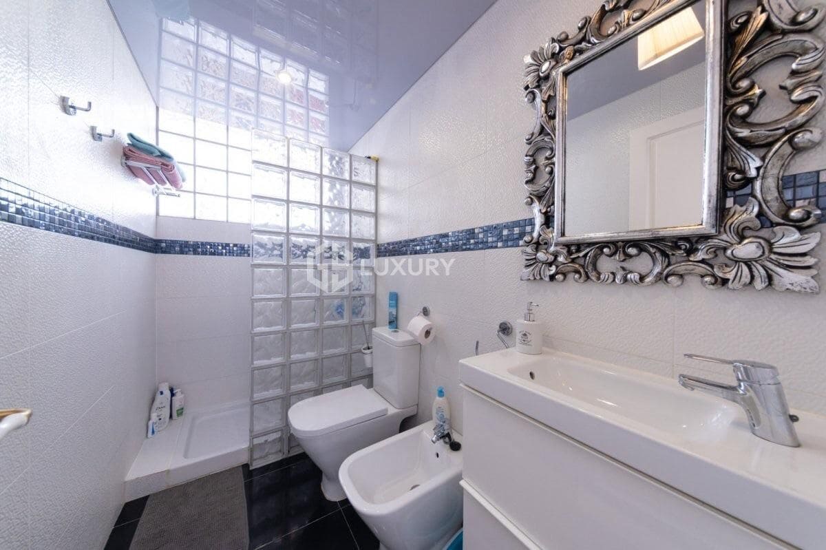 10 soveværelse Villa til salg i Costa Adeje med swimmingpool garage - € 2.500.000 (Ref: 9163986)