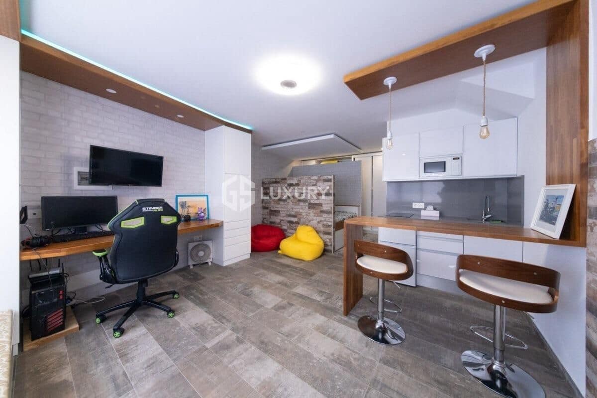 10 soveværelse Villa til salg i Costa Adeje med swimmingpool garage - € 2.500.000 (Ref: 9163986)